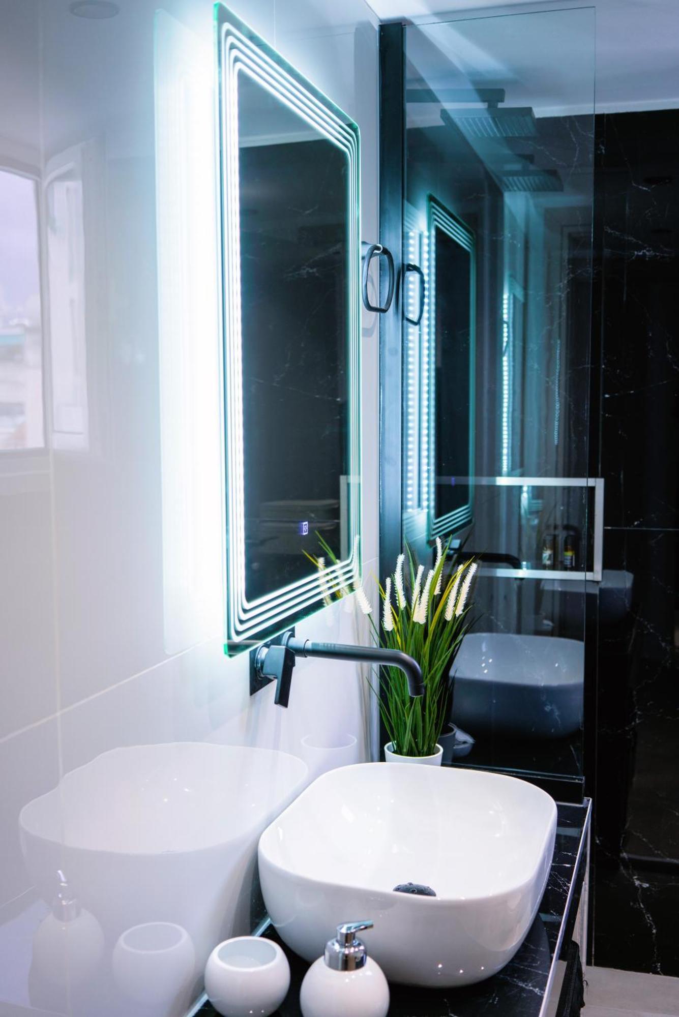 Apartament Essel Noir - A Hidden Gem With A Magnificent Acropolis View Ateny Zewnętrze zdjęcie