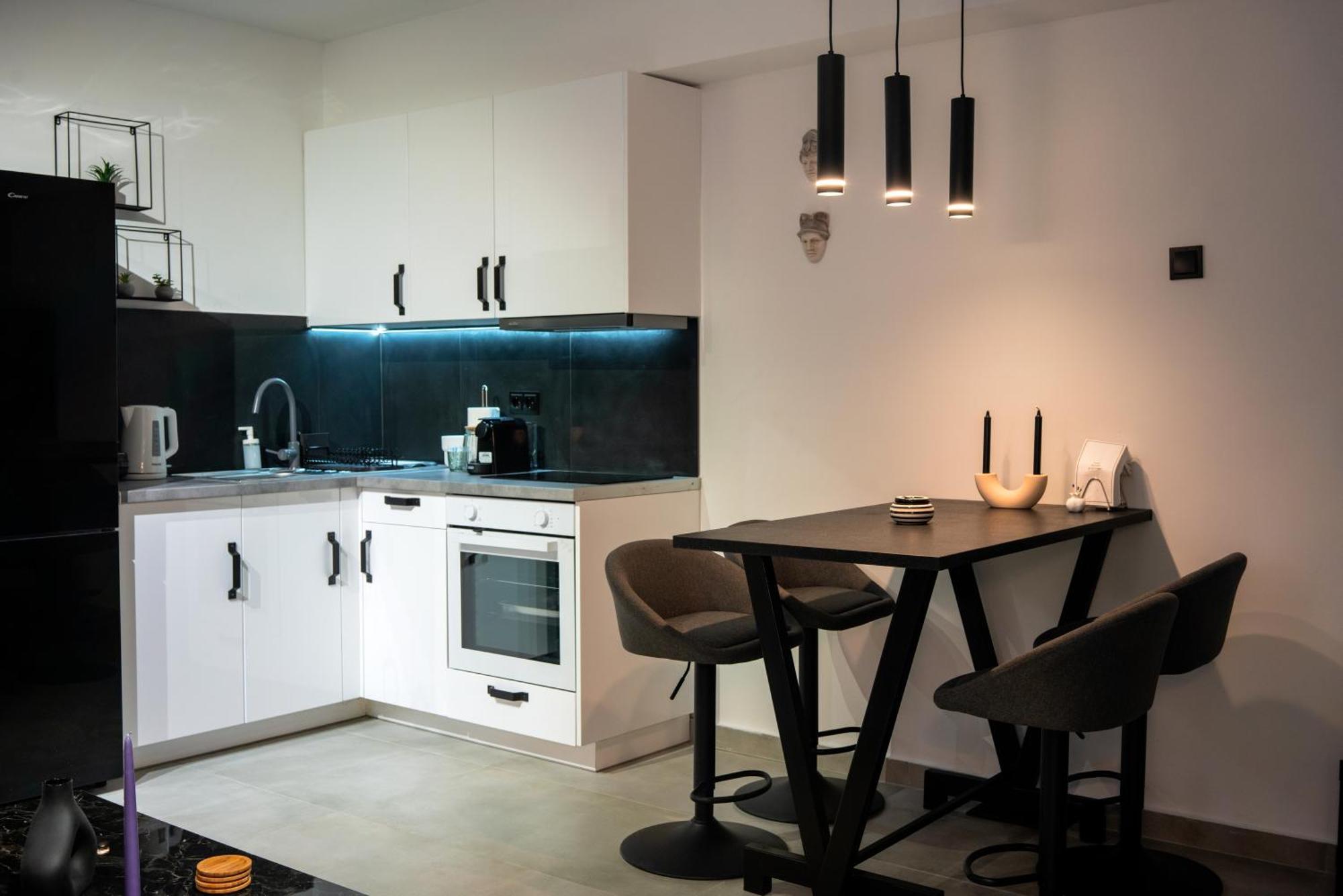 Apartament Essel Noir - A Hidden Gem With A Magnificent Acropolis View Ateny Zewnętrze zdjęcie
